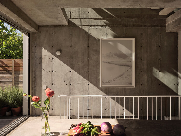 Maison -Jardin Beau / Alexandre Bernier Architecte - Интерьерная фотография, дерево, бетон