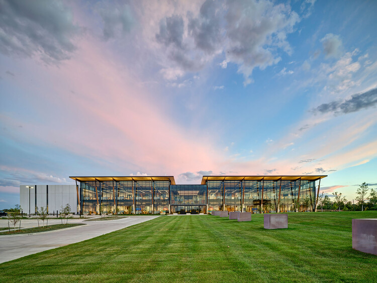 Корпоративная штаб -квартира KREG -инструмента / Neumann Monson Architects - изображение 2 из 17