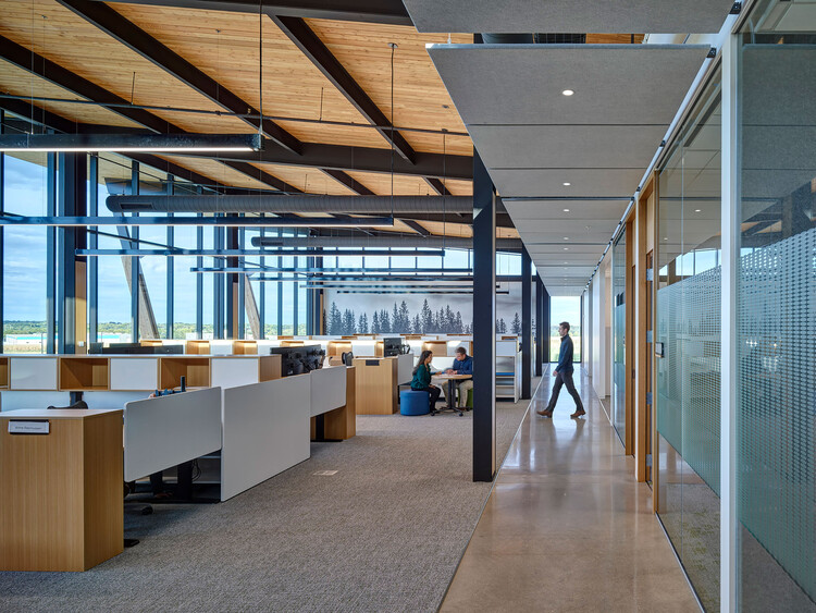 Корпоративная штаб -квартира KREGER / Neumann Monson Architects - Interior Photography