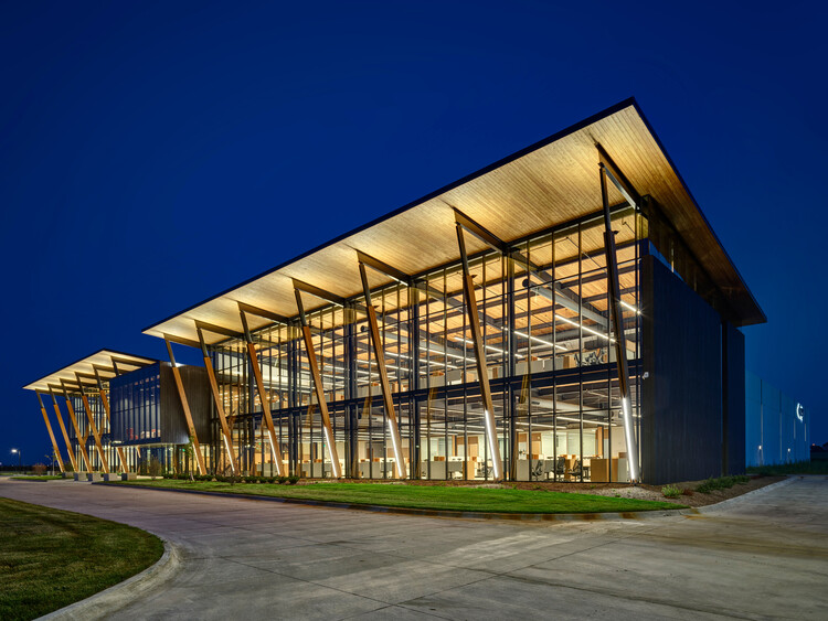 Корпоративная штаб -квартира KREGER / Neumann Monson Architects - изображение 13 из 17