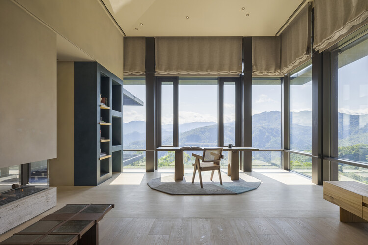 Echo Villa / Peny Sieh Interiors - Интерьерная фотография, стекло, стул