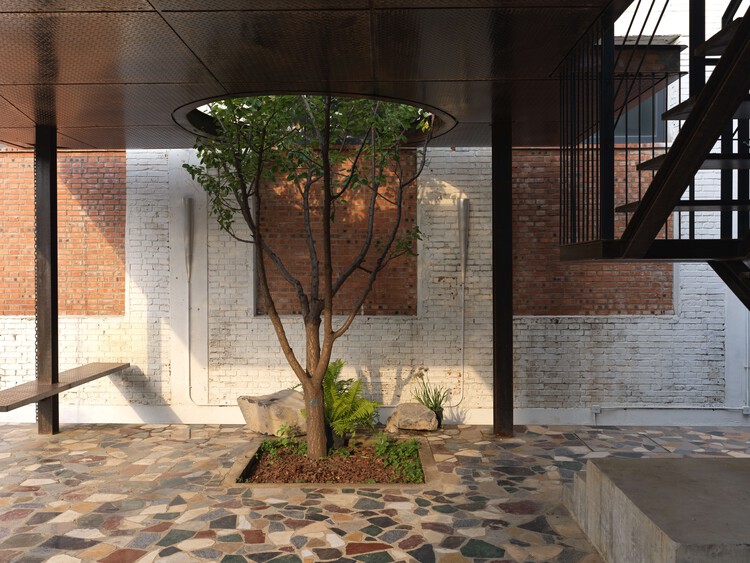 Центр Art Wind H (фаза II и фаза III) / Jin Qiuye Studio - Интерьерная фотография, кирпич