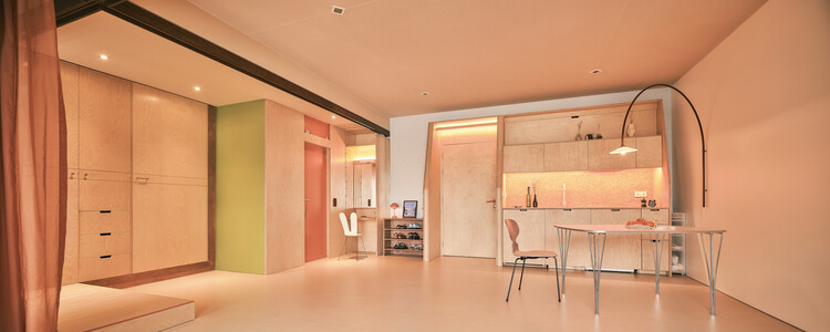 MM33 Apartment / Buno - Интерьерная фотография, дерево, освещение, стул
