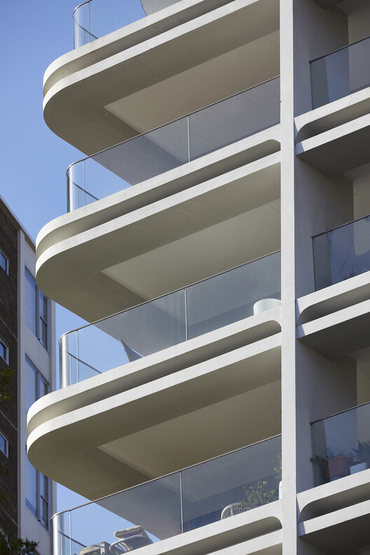 Pointe Living Apartment / Luigi Rosselli Architects - изображение 15 из 38