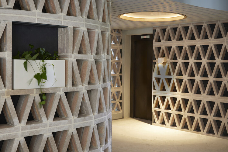 Pointe Living Apartment / Luigi Rosselli Architects - Interior Photography, Wood