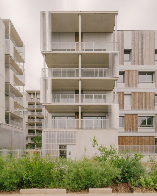 Parilly 116 Housing Units / Tectoniques + BBC & Associés - Interior Photography, Balcony