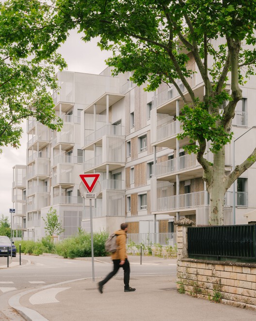 Parilly 116 Housing Units / Tectoniques + BBC & Associés - Экстерьерная фотография, фасад, балкон