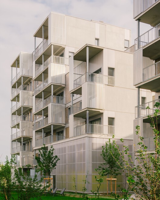 Parilly 116 Housing Units / Tectoniques + BBC & Associés - Экстерьерная фотография, балкон