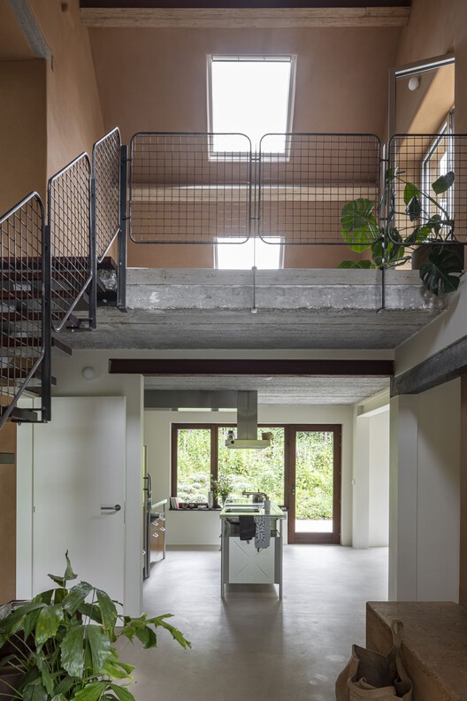 Omloop Farmhouse / Hé! Архитектор - интерьерная фотография, лестница, поручни