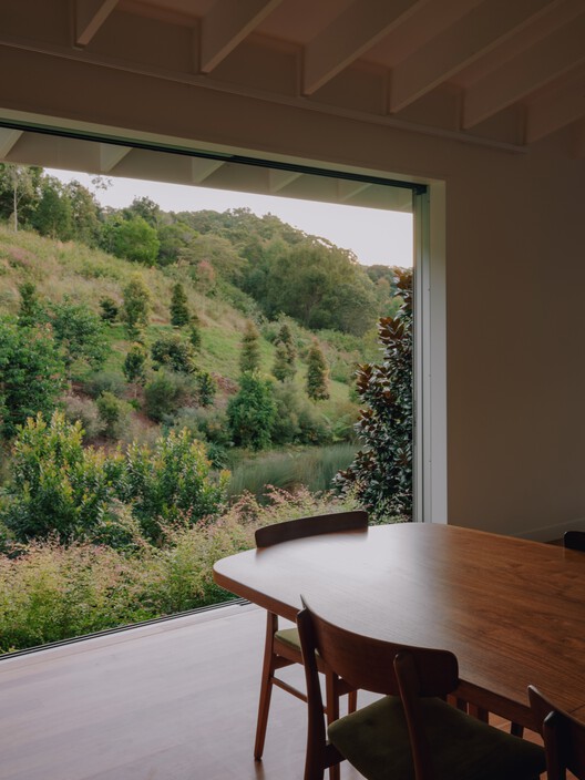 Cooroy House / Генри Беннетт + Дэн Уилсон - Интерьерная фотография, стул