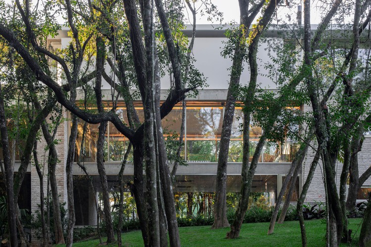 House Pedra / Marcos Bertoldi Arquitetos - изображение 24 из 34