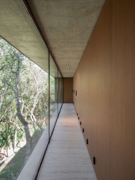 House Pedra / Marcos Bertoldi Arquitetos - изображение 4 из 34