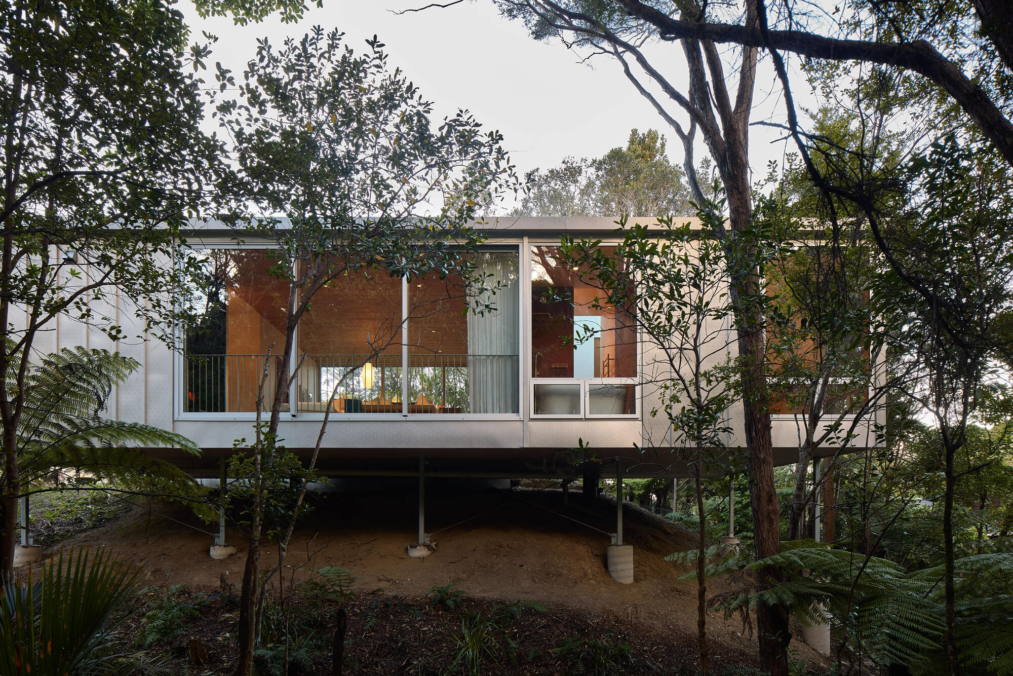 Bush Block House / Patchwork Architecture