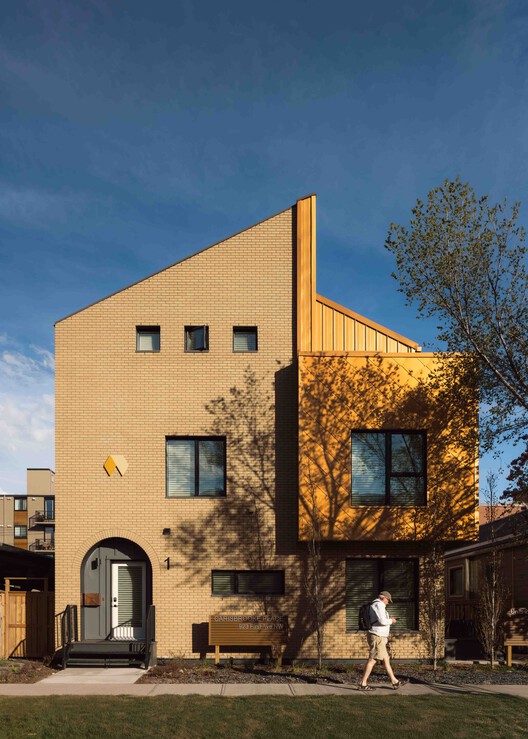 Carisbrooke Residence / DAAS Architecture Inc. - Внешняя фотография