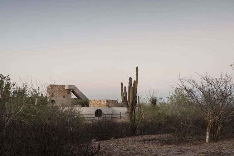 Casa La Paz / Ludwig Godefroy Architecture - Внешняя фотография