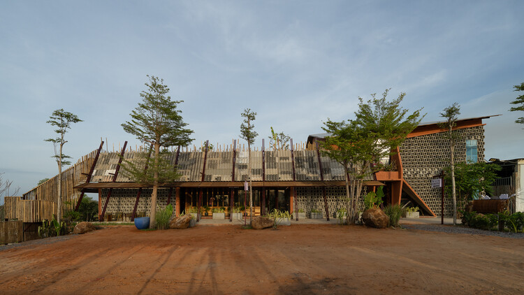 Dragonfly Retreat & Cafe / Country House. Архитектура - изображение 1 из 47