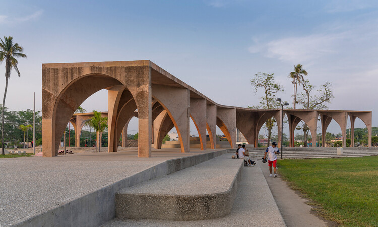 El Campestre Reprreational Park Complex & Community Development Center / CCA Centro de Colaboración Arquitectónica + Bernardo Quinzaños - изображение 1 из 34