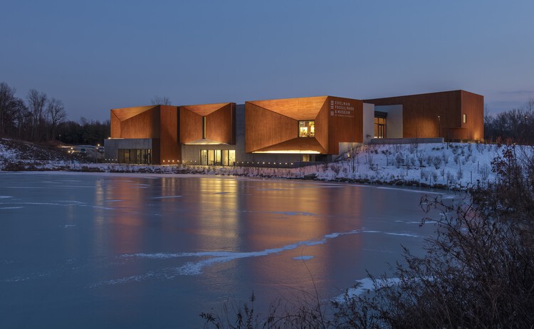 Жан и Рик Эдельман ископаемый парк и музей / Ennead Architects - изображение 1 из 24