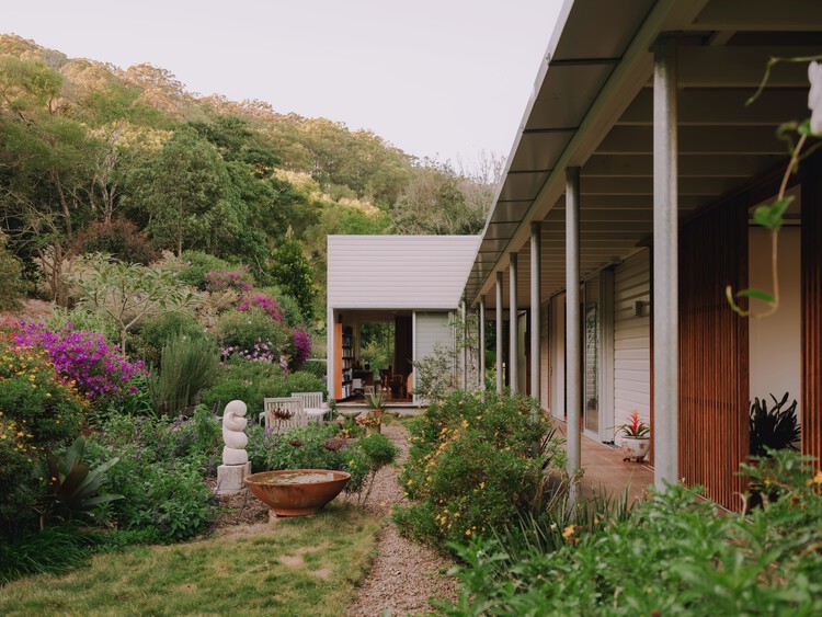 Cooroy House / Henry Bennett + Дэн Уилсон - Экстерьерная фотография, сад
