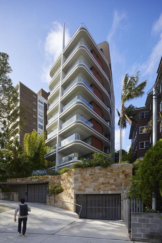 Pointe Living Apartment / Луиджи Росселли
