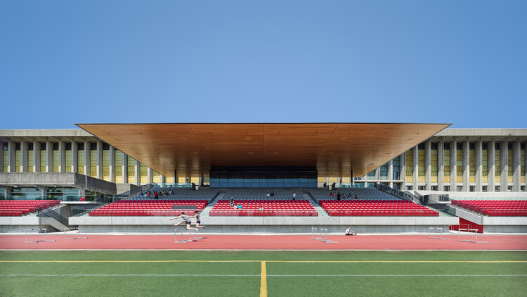 Стадион SFU / Perkins+Will - изображение 1 из 19
