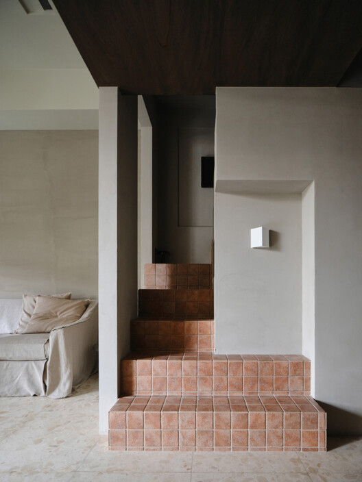 House FC / FWS_WORK - Интерьерная фотография, лестница, бетон, поручница