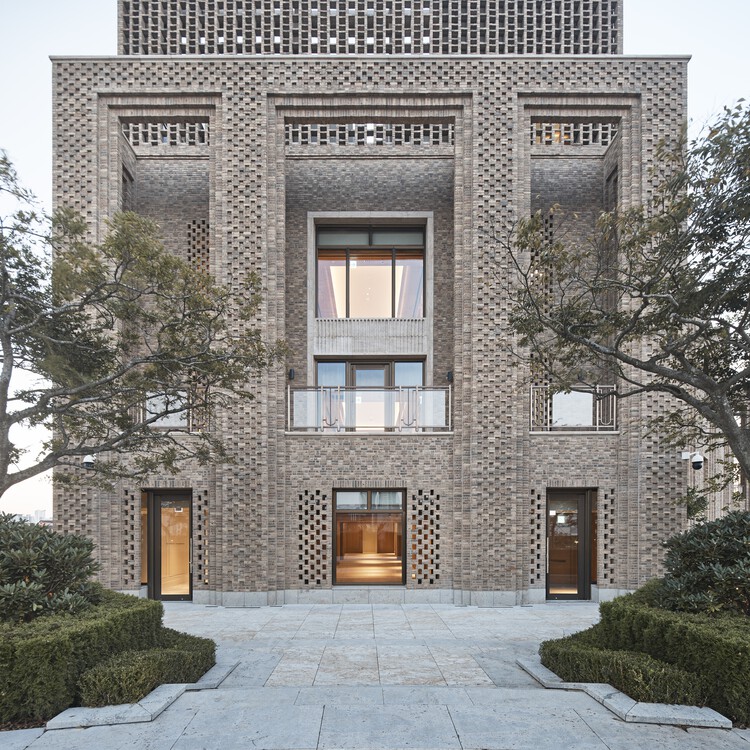 Shinsegae Namsan Commercial & Offices / Roberto Am Stern Architects - Внешняя фотография