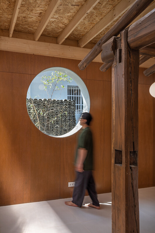 Giwa Building / Transw