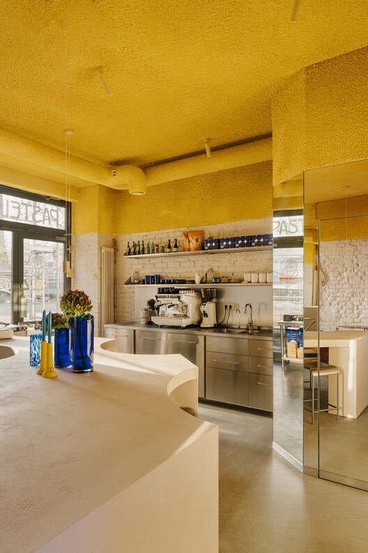 Pastelowe Pâtisserie / Znamy Się - Интерьерная фотография, кухня, стул, столешница