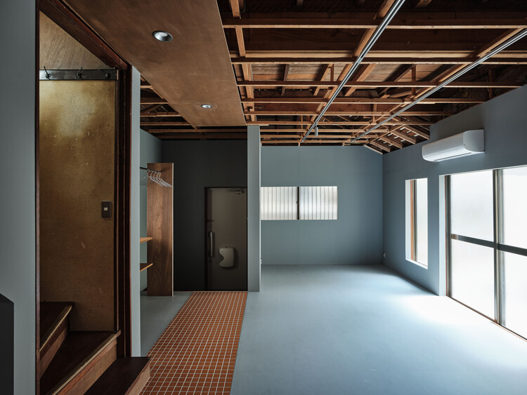 Ōimachi House / Roovice - Внутренняя фотография, дерево, освещение, луч
