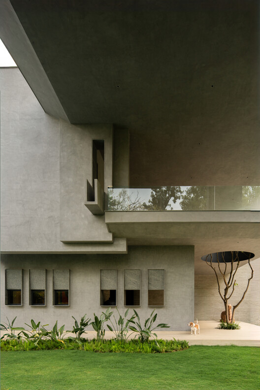 Дом вокруг косой колонки / Renesa Architecture Design Studio - изображение 9 из 31