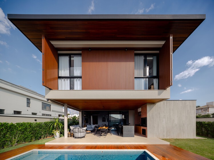 Al House / Taguá arquitetura - внешняя фотография, балкон