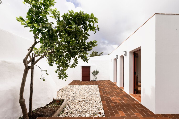 Estremoz 6 Houses / A+Architecture - внешняя фотография