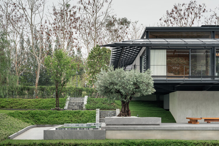 Baan O+O House / Junsekino Architect and Design - Экстерьерная фотография, сад