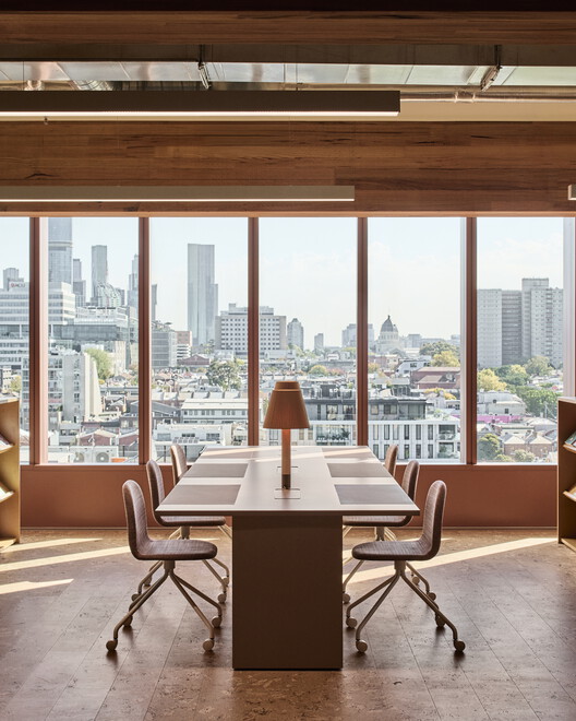 Hardie Grant Workplace / Carr - Интерьерная фотография, стол, стул