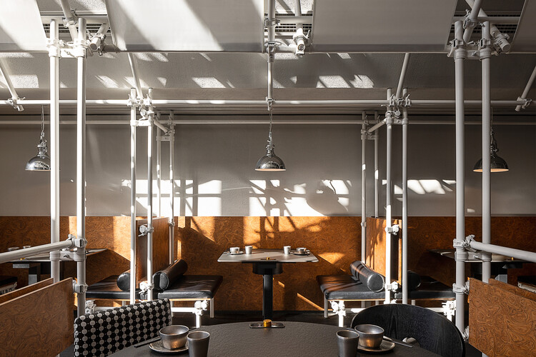 Ресторан Jinhui, Livat Shanghai / Atelier Alittle - Интерьерная фотография, стул
