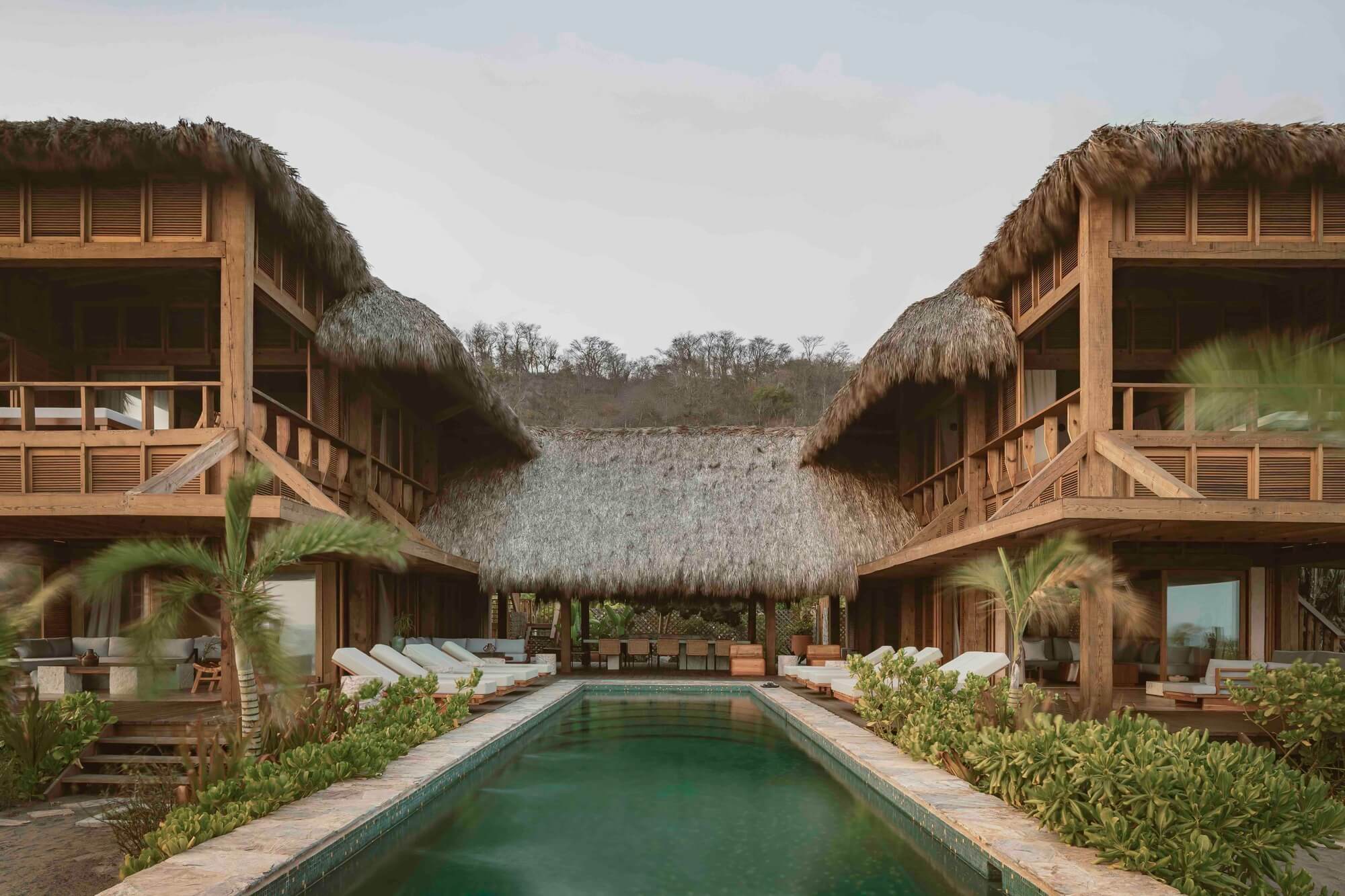 Casa de Mayo / Massív Studio