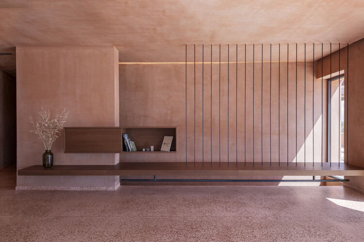Gaia Residence / Ateno Architecture Studio - изображение 5 из 34