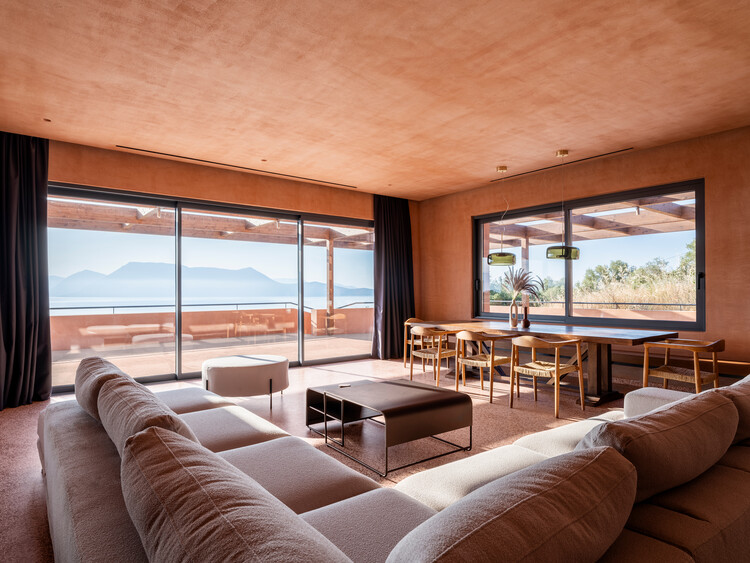 Gaia Residence / Ateno Architecture Studio - Интерьерная фотография, гостиная