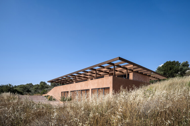 Gaia Residence / Ateno Architecture Studio - изображение 6 из 34