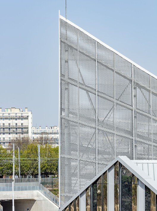 Центр технического обслуживания и хранения T9 Tramway / Ferier Marchetti Studio - Экстерьем фотография, сталь