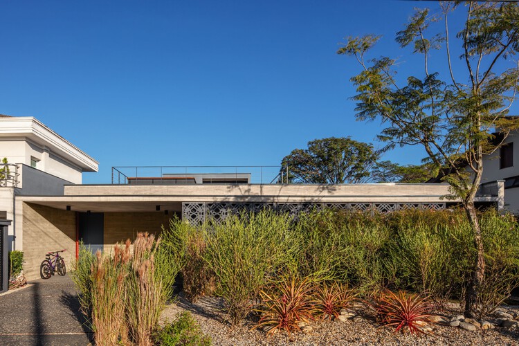 House Renda / Fernanda Neiva + Fernanda Palmieri + Paula Zasnicoff - изображение 18 из 26