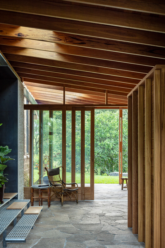 Zulaichha Laurence Tree Mosted House / Studio Zawa - Интерьерная фотография, древесина