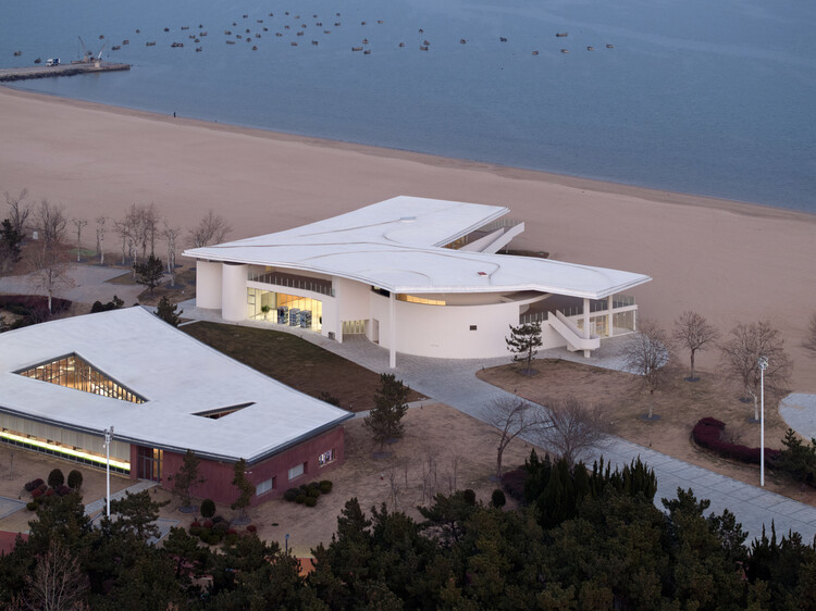 Tide's Echo Hall / Tao (Trace Architecture Office) - изображение 2 из 40