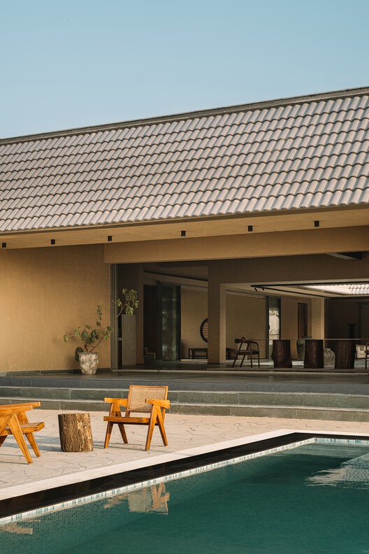 Courtyard House / D'owl - Внешняя фотография, бетон, двор