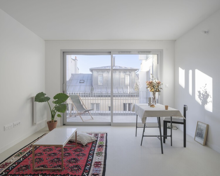 Myrha Public Housing / Fuso Atelier - Интерьерная фотография, столовая, стул