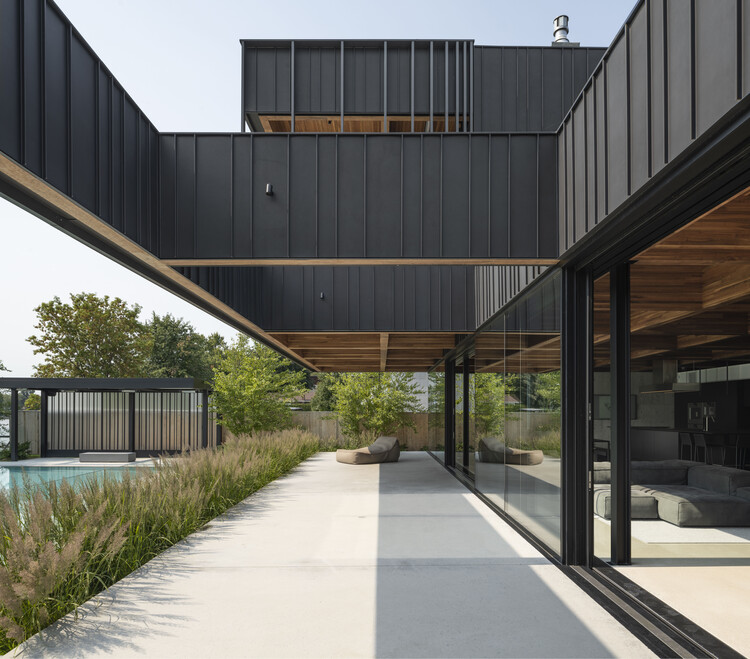 Резиденция Terrebonne / Saucier + Perrotte Architectes - изображение 10 из 35