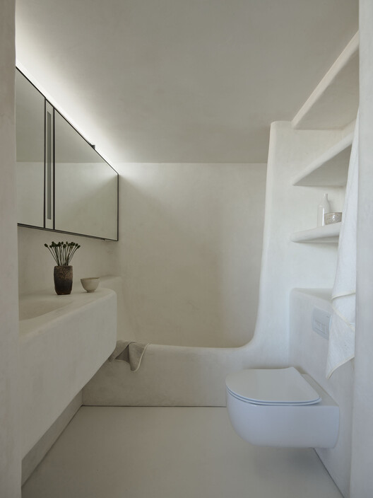Квартира Darling Point / Studio Zawa - Интерьерная фотография, ванная комната, ванна