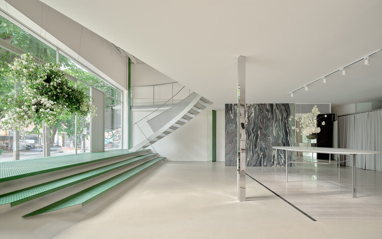 Phka Studio / STA - Интерьерная фотография, стекло, бетон
