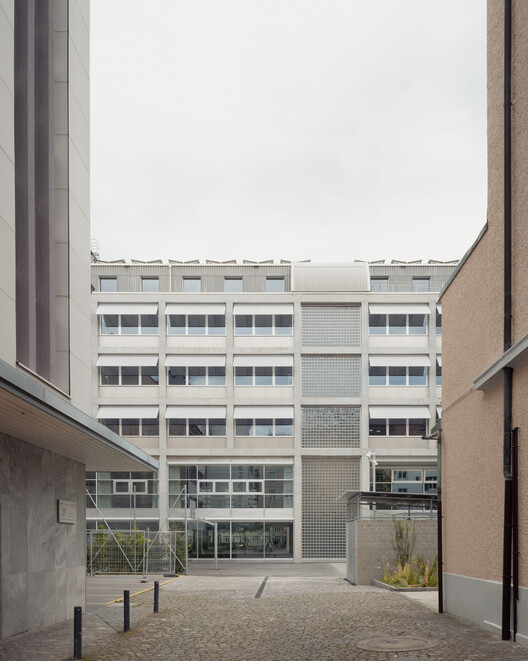 Профессиональная школа для строительных сделок / Gunz & Künzle Architekt*innen - Внешняя фотография